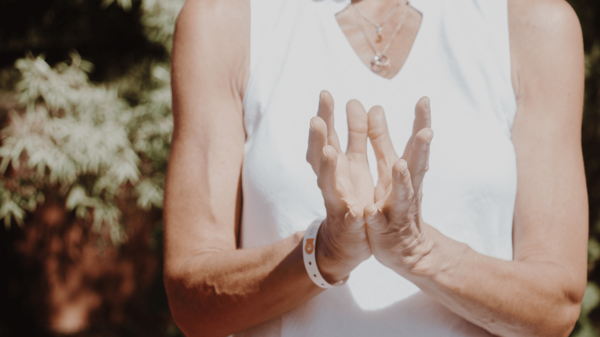 Antar Naad Mudra for Full Moon
